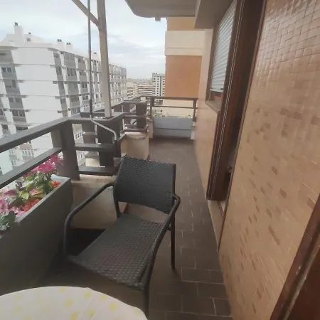 Nice Room-terrace- Private Toilete-closer Sport Pier-optical Fiber 1 Gb Maison d'hôtes